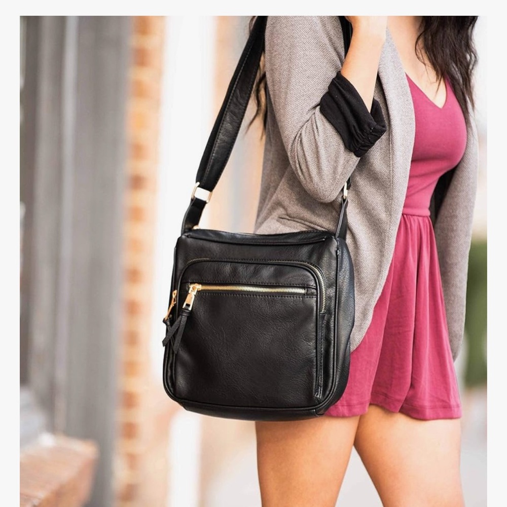 Elegant Black Shoulder/Crossbody Bag